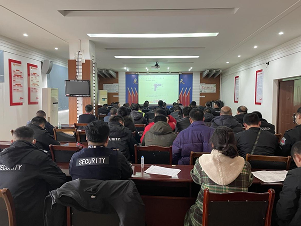 安檢站、消防護(hù)衛(wèi)部開展違禁物品檢查培訓(xùn).png